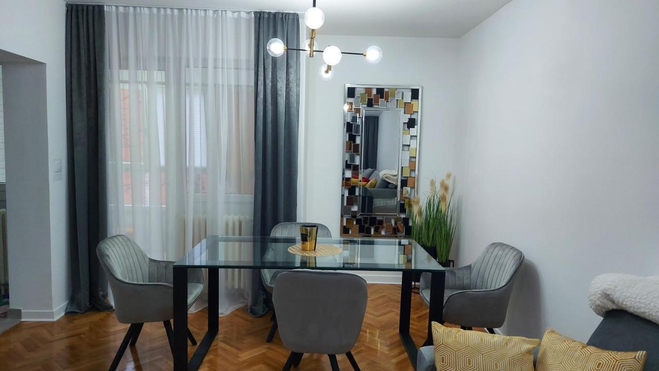 Mariposa Apartment *