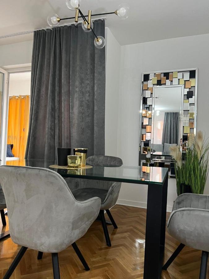 Mariposa Apartment